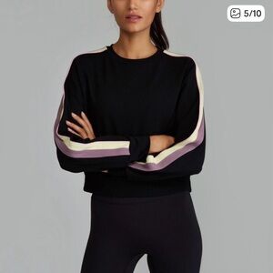 NOLI Yoga Chase Black Sweatshirt with Striped Sleeves